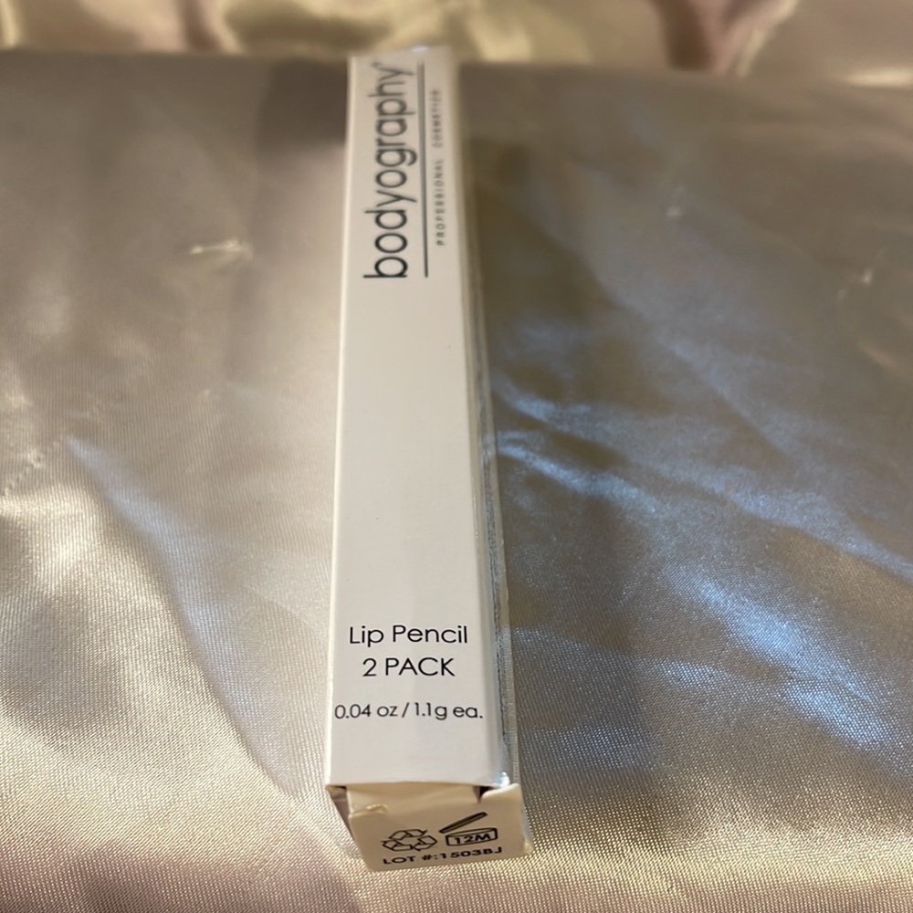 Bodyography Lip Pencil 2 pack .04 oz - Picture 2 of 7